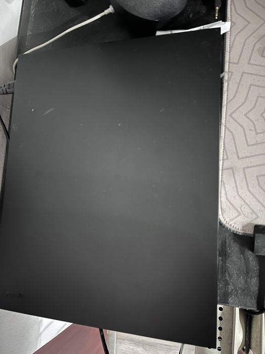 Xbox one X 1TB 1 controller si 12 jocuri