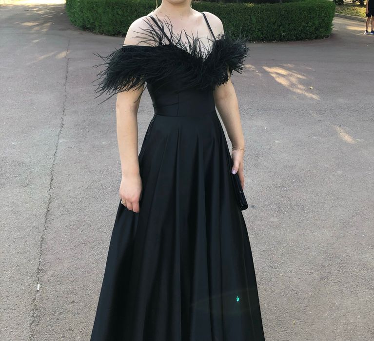 Vand rochie de seara