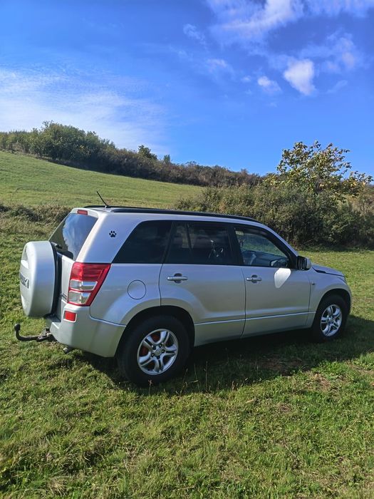 Vând suzuki Grand vitara