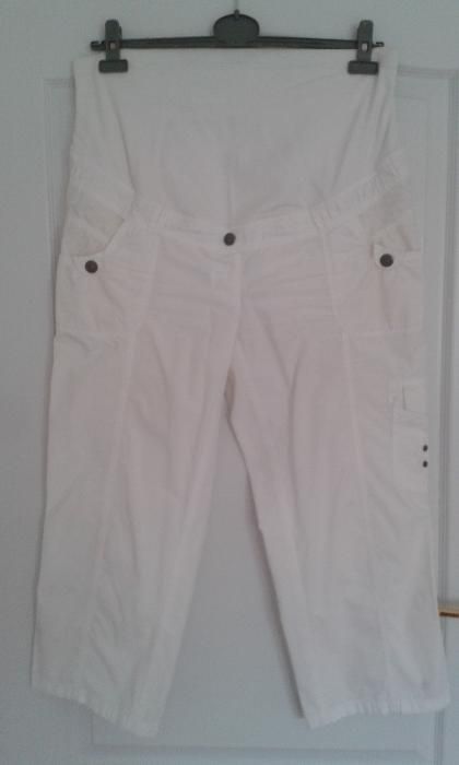 Pantaloni albi ¾ C&A 42