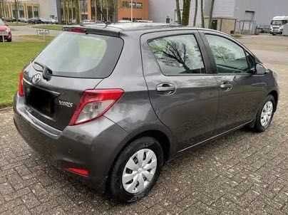 Toyota Yaris 1.0 НА ЧАСТИ