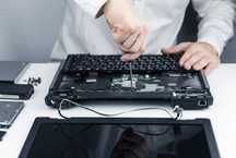 Dezmembrez Laptop/Laptop-uri Diferite Modele/Detalii in Anunt