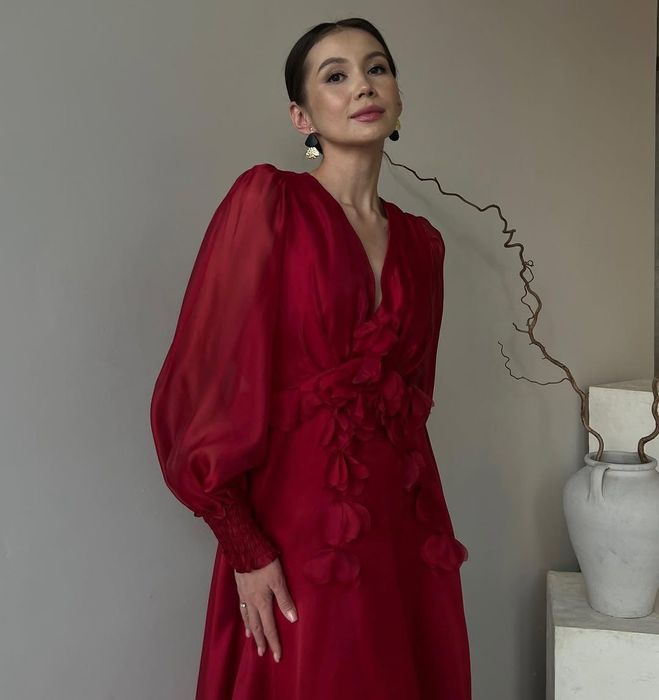 Продам вечерние нарядные платья