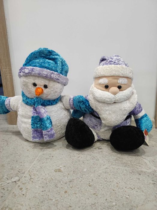 Снежен човек и дядо Коледа