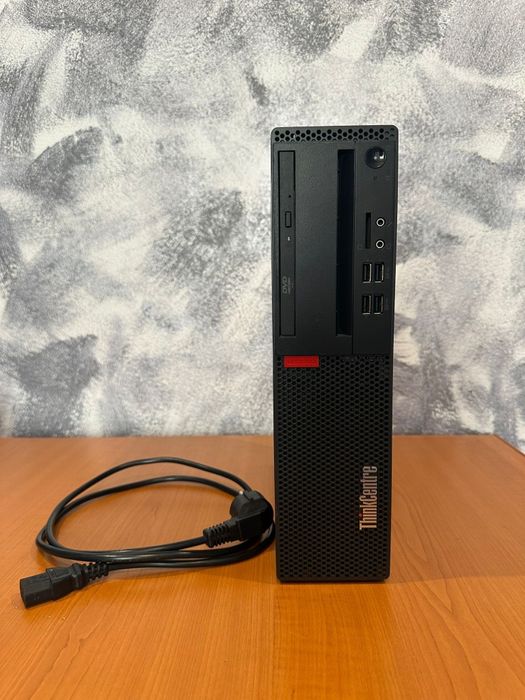 Calculator Lenovo ThinkCentre cu I5 Gen 7 și Aplicațiile Microsoft