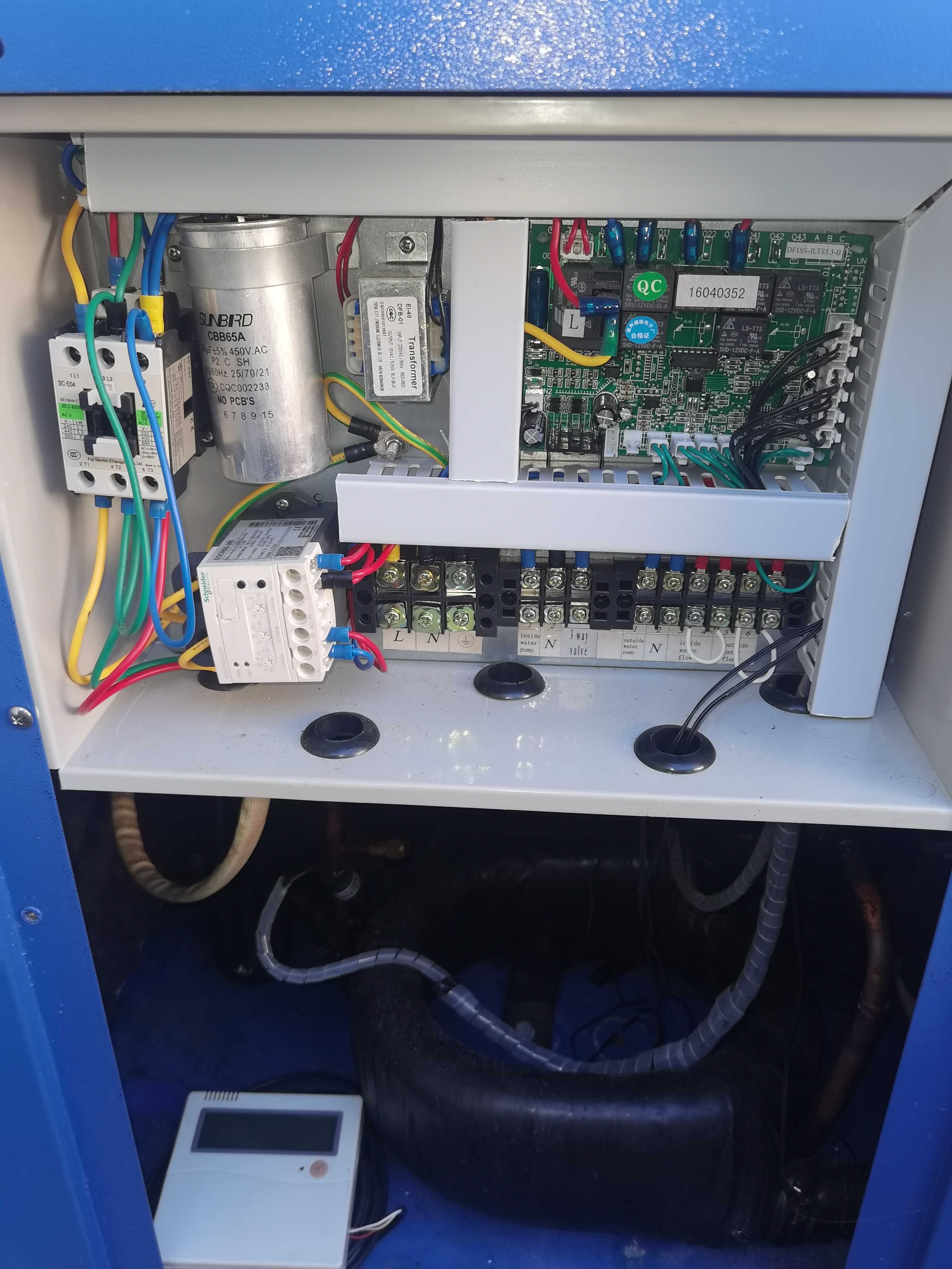 Продавам термопомпа водв-вода 5kw втора употреба