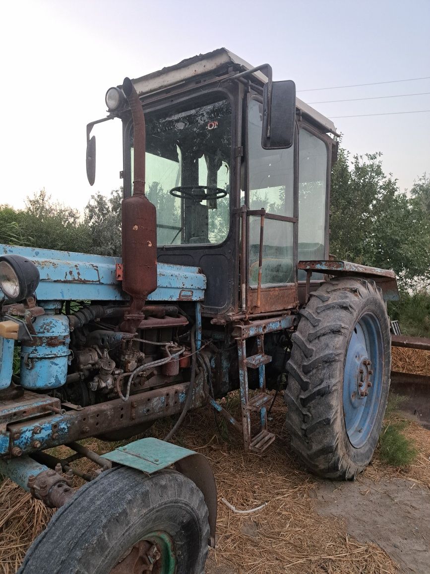 TRAKTOR T28 aaaa