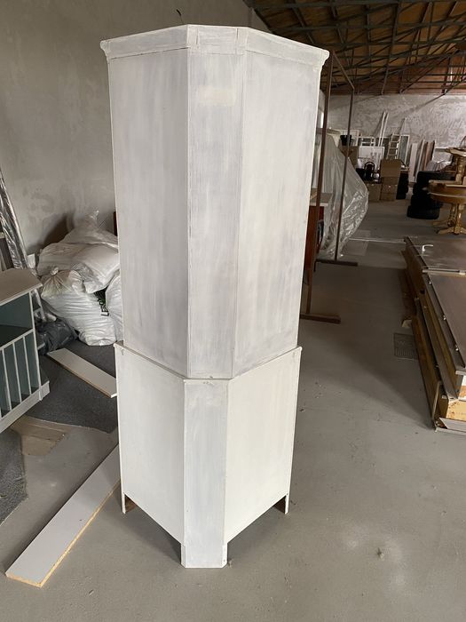 Corp vitrina tip coltar