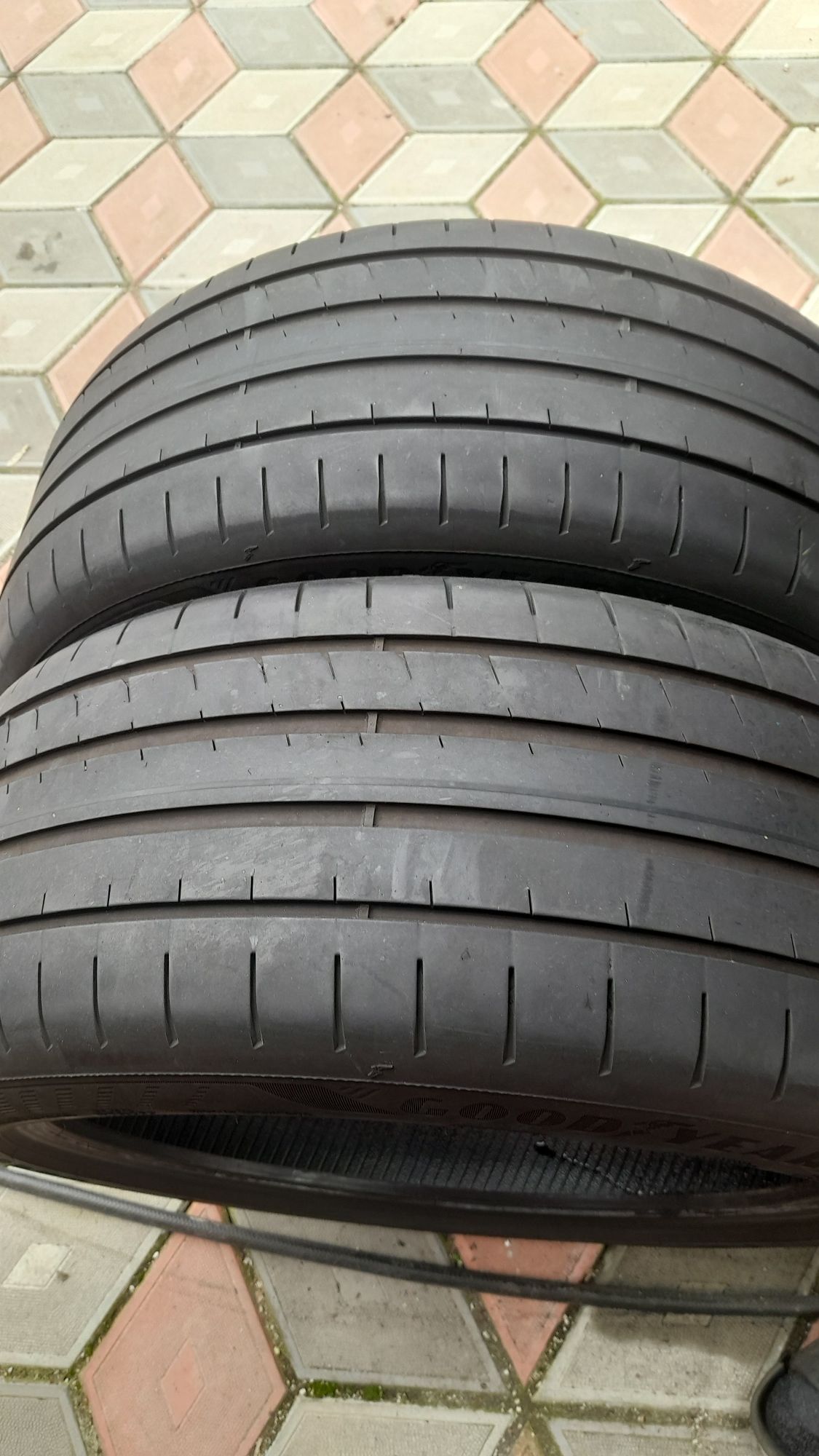 Vand 4 anvelope de vara 245 45 r19 GOODYEAR foarte bune din 2023