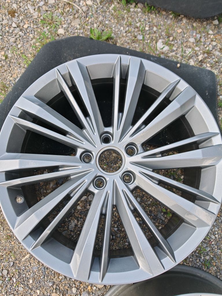 Джанти R-line 18" 5х112