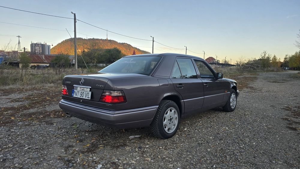 Mercedes-Benz W124 E300 4Matic 90.000km Japonia Impecabil