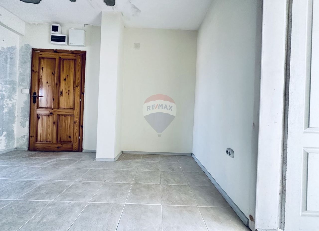 Продава се Многостаен апартамент в с. Стражица, Област Добрич - 125 кв.м за 368 €/кв.м - Снимка #2