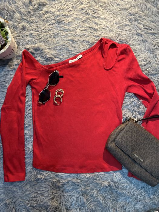 Женские брендовые кофточки ! Дешево ! Срочно !