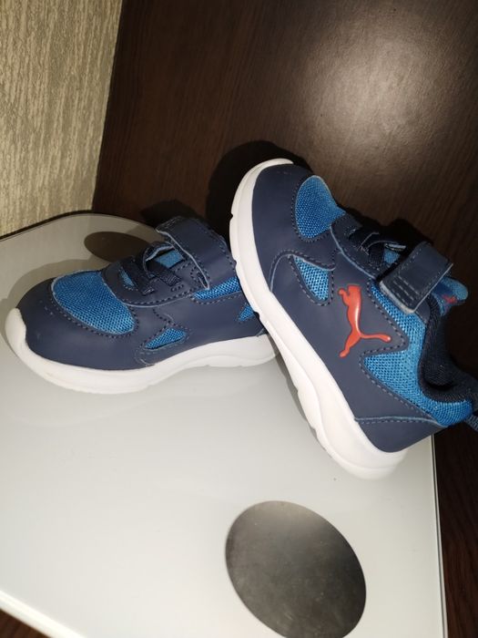 Adidași băiețel Nr 22