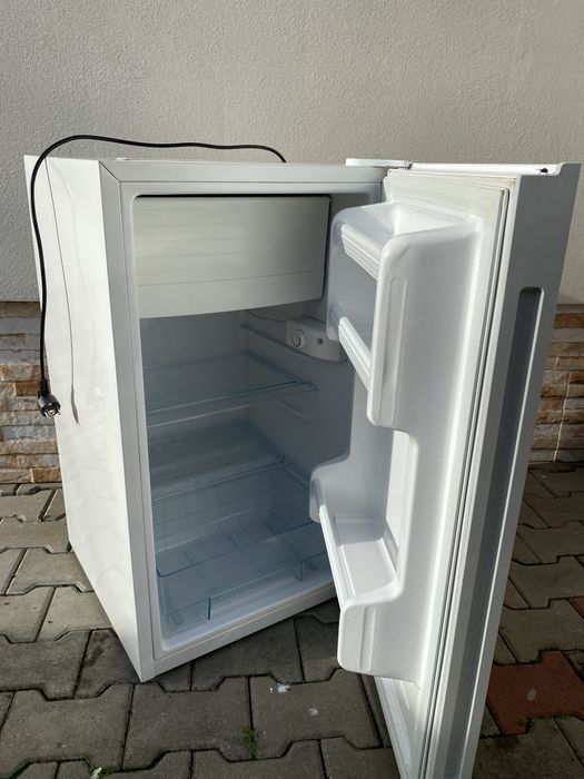 Vand frigider , stare ft buna