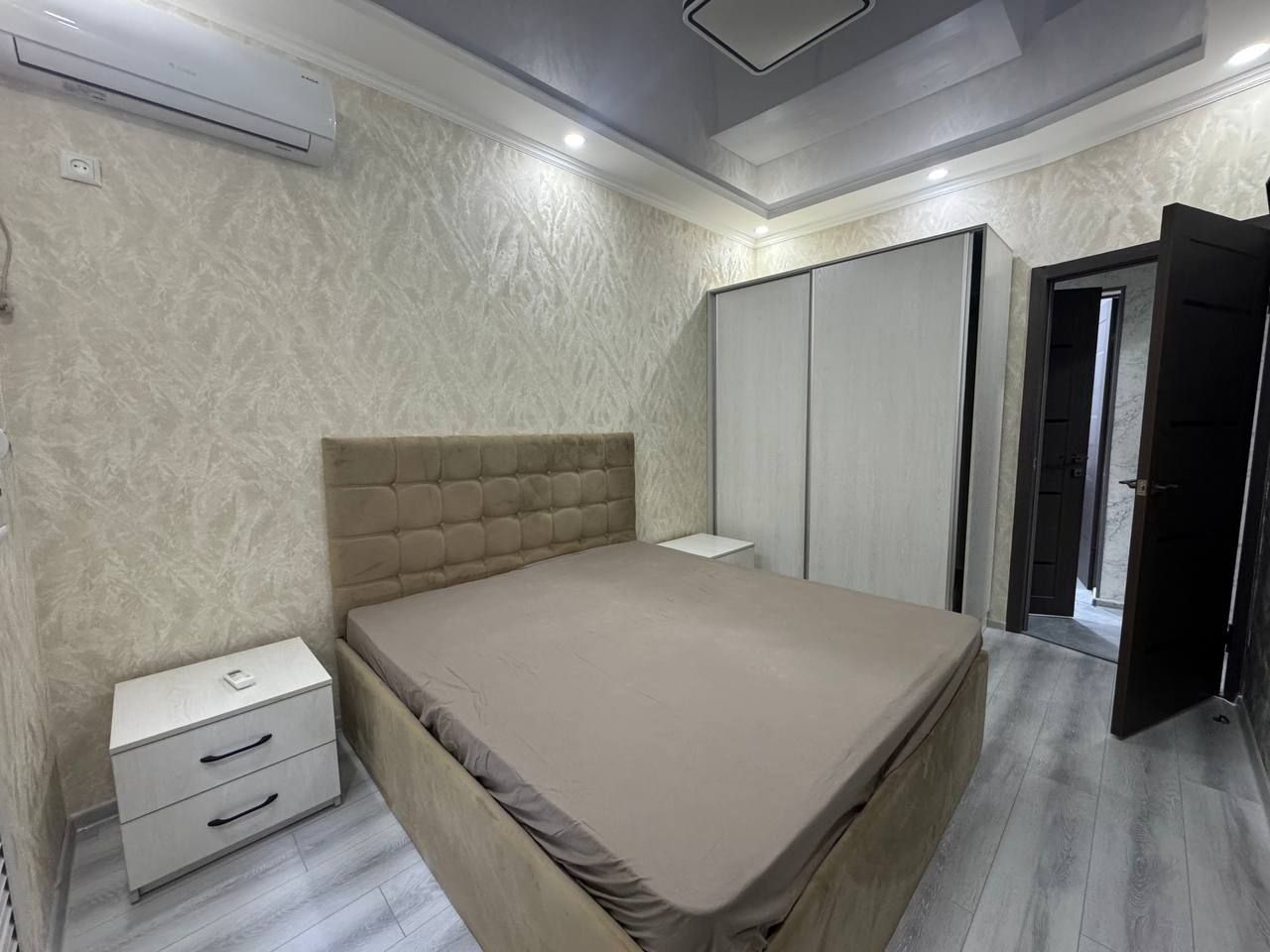 Продаётся М. Ойбек 2в3 3 этаж. Всё остаётся!