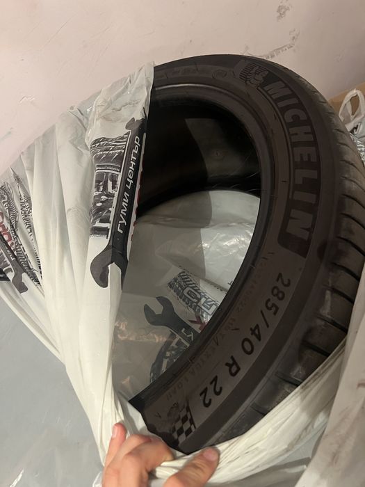 2х Michelin Pilot sport 4 suv 285 40 22 и 2х Hankook 323 35 22