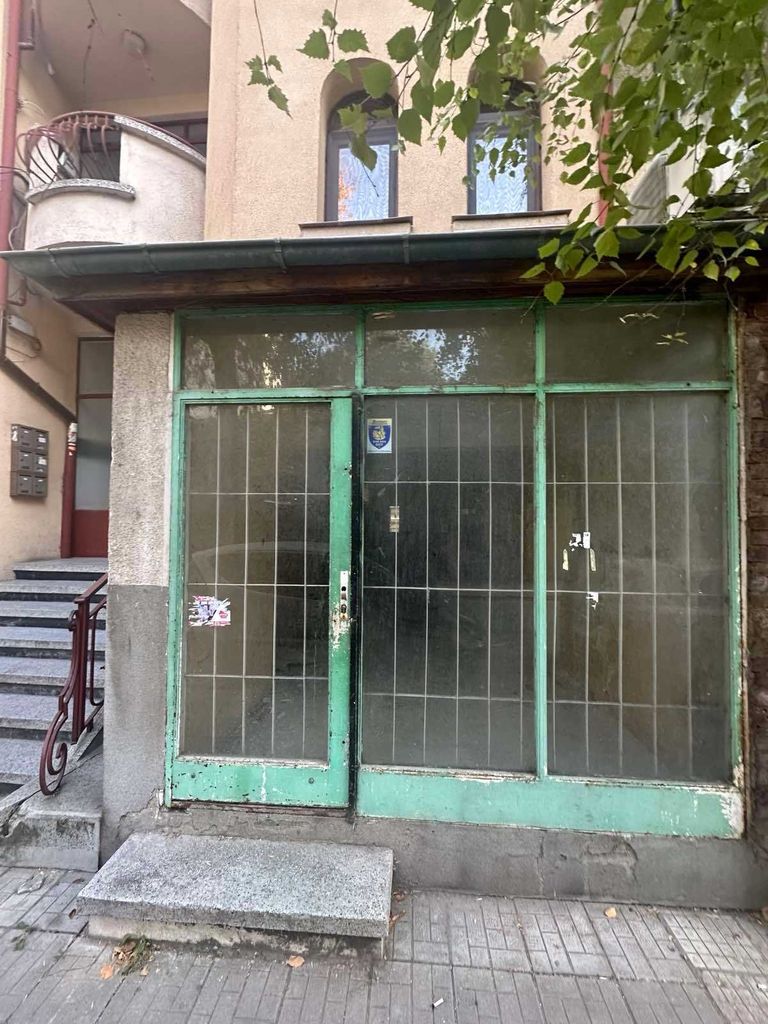 Продава се Магазин в Пловдив, Каменица 1 - 90 кв.м за 1223 €/кв.м - Снимка #2