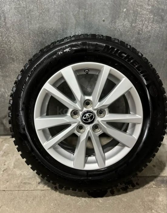 Диски с резиной 215/60/16 камри 70