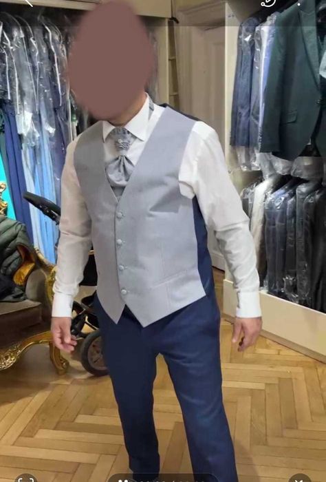Costum de nuntă, mire, ca nou, redus de la 2400 lei