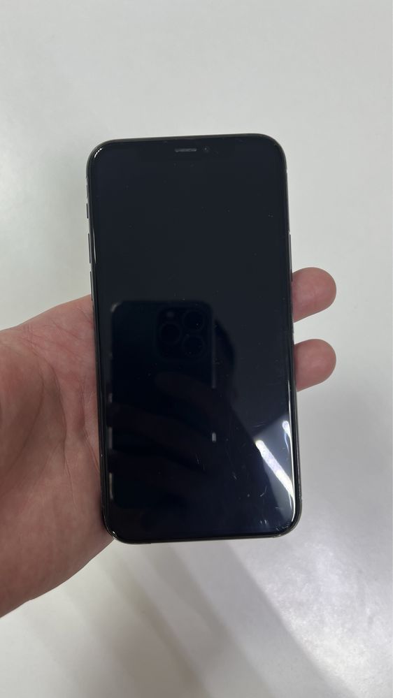 iPhone 11 Pro 64 GB Midnight Green