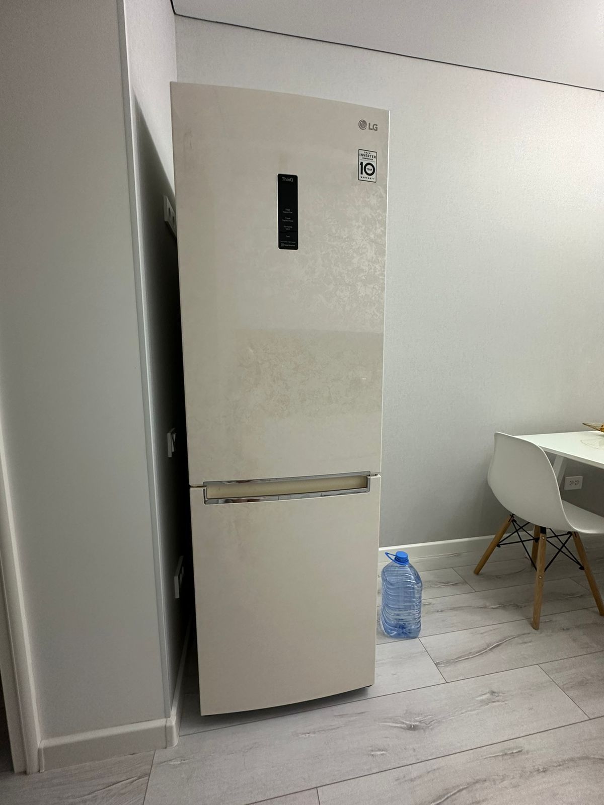 Продаётся Холодильник LG