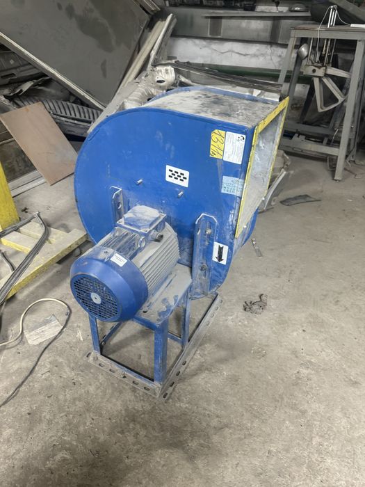 Вытяжка продам срочно