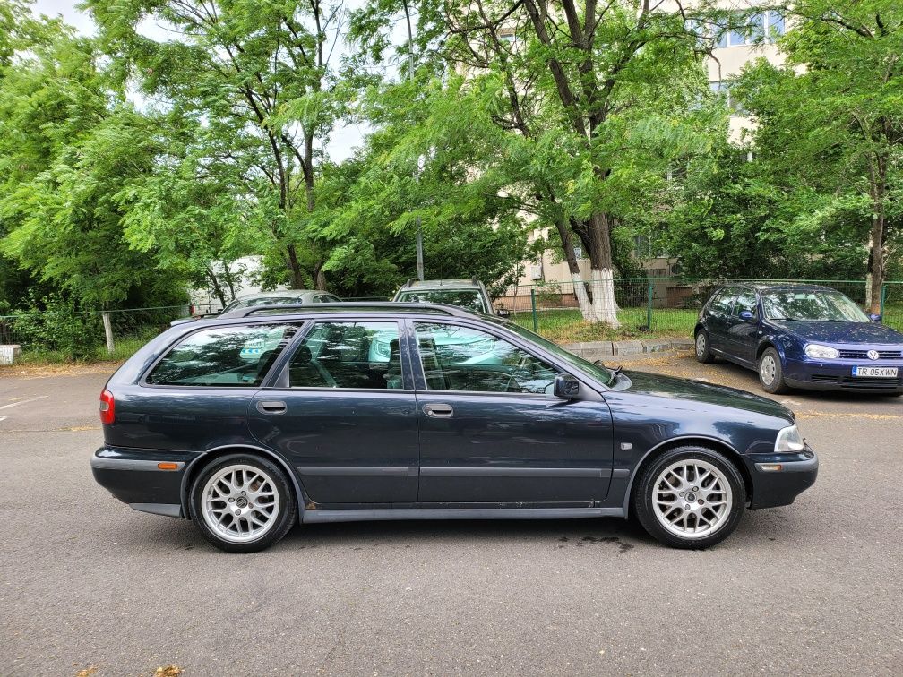 Volvo V40 T4 2.0 TURBO 200 CP Full Stare Perfecta RARITATE TRAGE TARE