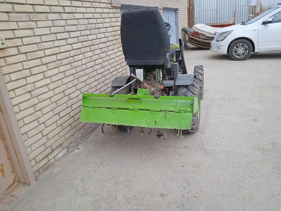 Продам мини трактор очень надёжный трактор