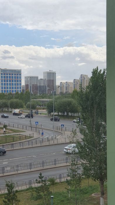 Сдам в аренду  2-х комнатную квартиру на левом берегу