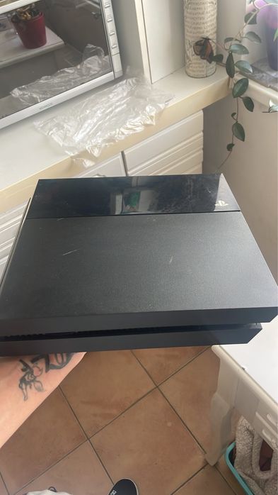 Vand Ps4 in stare foarte buna