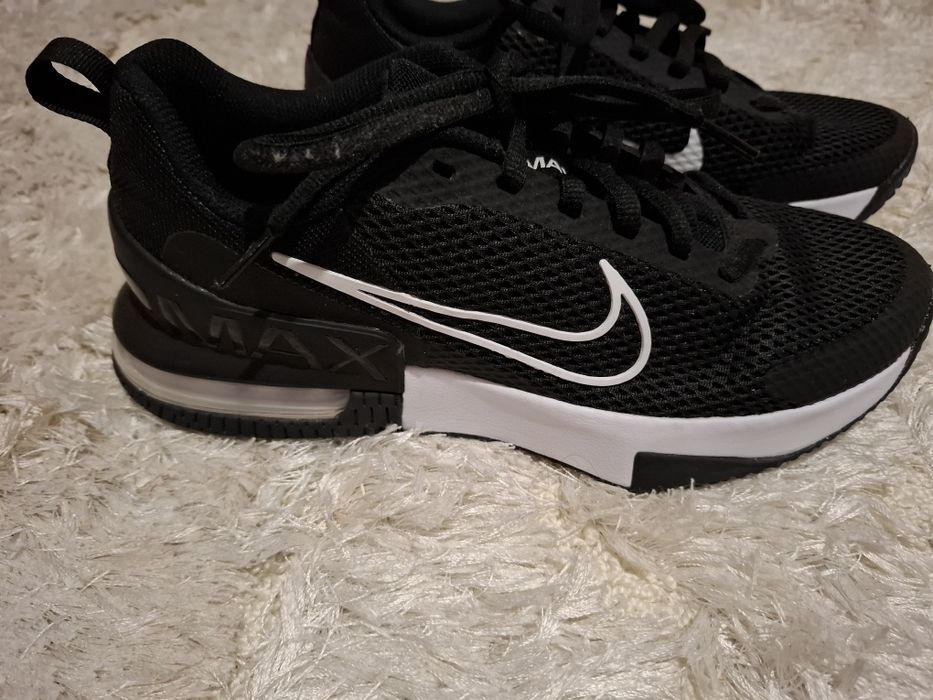 Nike оргинални обувки размер42