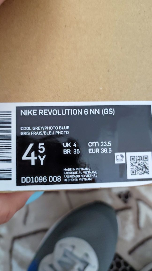 Оригинални маратонки Nike revolution 6