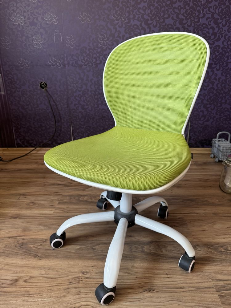 Детски стол RFG - Flexy White, зелен