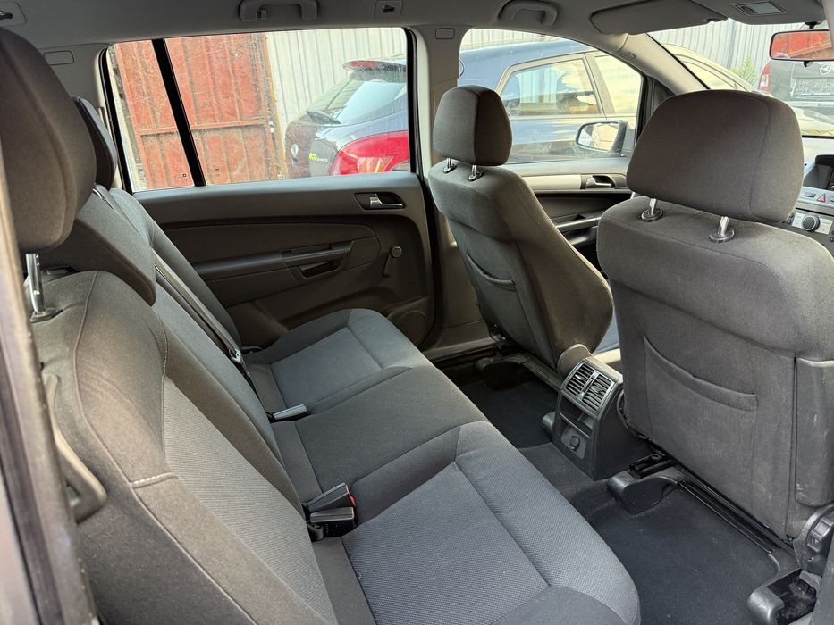 Opel Zafira 1.6 Benzina fab.2007  ** 7 LOCURI ** ADUS AZI ** IMPECABIL