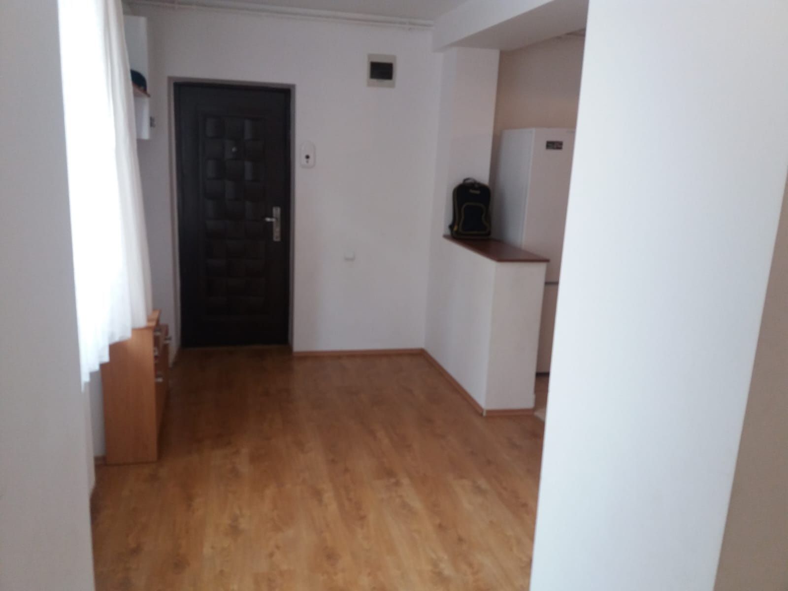 Apartament la casă 3 camere 137 mp curte comună constr 2011 str Bieltz