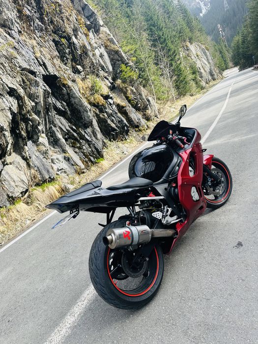 Vând yamaha yzf r6