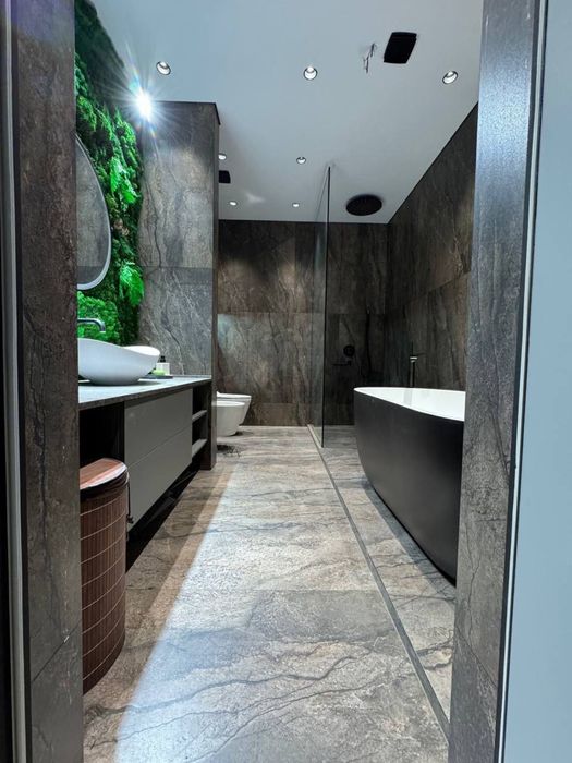 Продаётся КВАРТИРА 2/8/12 на 106м2 На пересечении ул Нукусская и Бабур