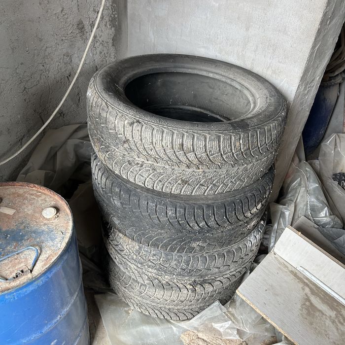 Зимние покрышки 205/55 R16 XL