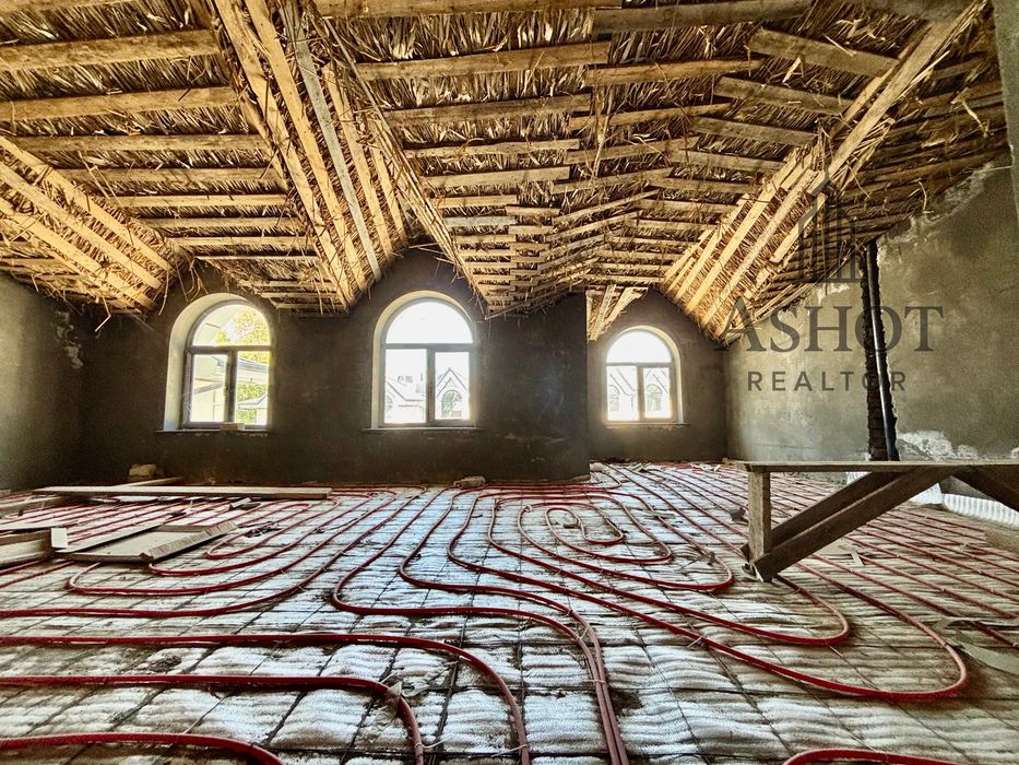 Срочно ‼️ Коттедж Эко базар 220м2 3 этажа дом