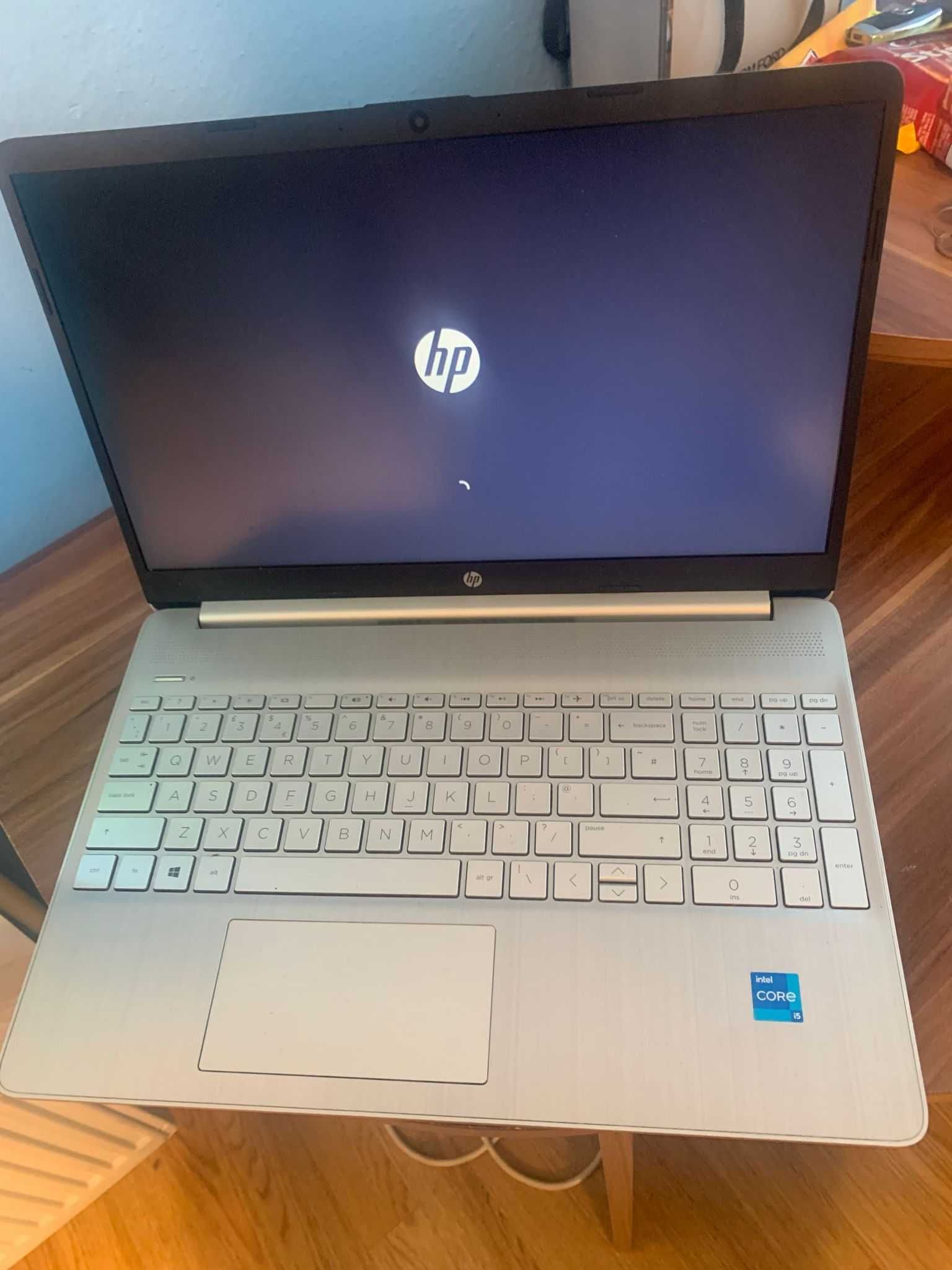 Vand Laptop HP i5 1155G7 impecabil