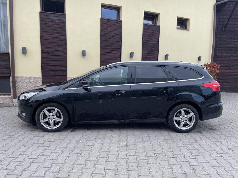 Ford Focus TITANIUM-1.5Dtci 120cp-Climatronic-Bi Xenon-Navigatie !