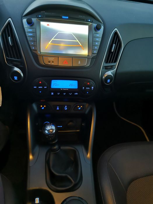 Vand Hyundai IX35 2.0 crdi 4*4  2014 184 cai Euro 5