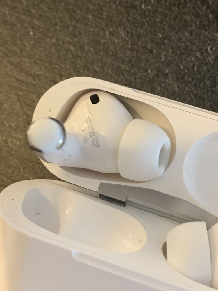 AirPods Pro full box