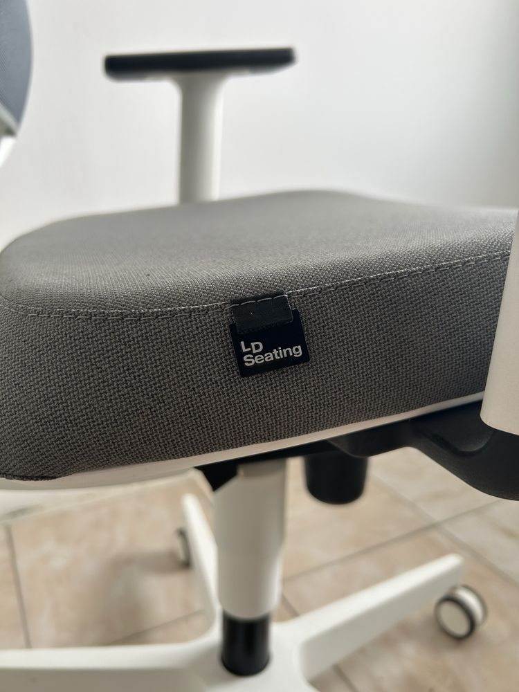 Scaune de birou ergonomice LD Seating – NOI, nefolosite