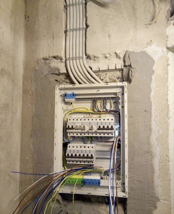 Электрика Электромонтаж под ключ в Квартирах частных Домах