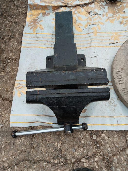 Тиски    советские