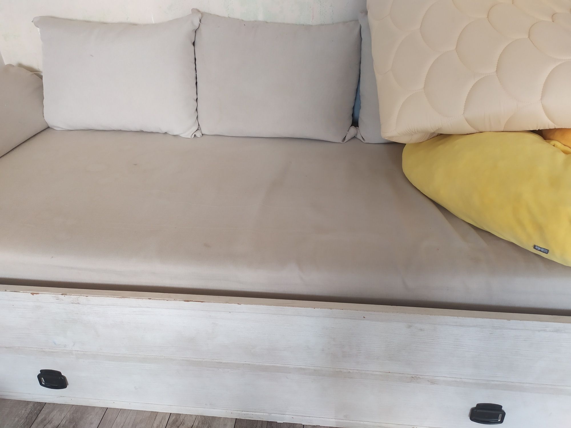 Продаю диван- кровать