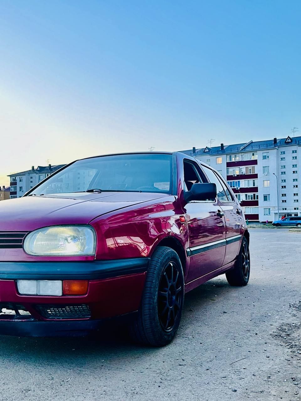 Продам Volkswagen  Golf 3, 92г 1.8 моно