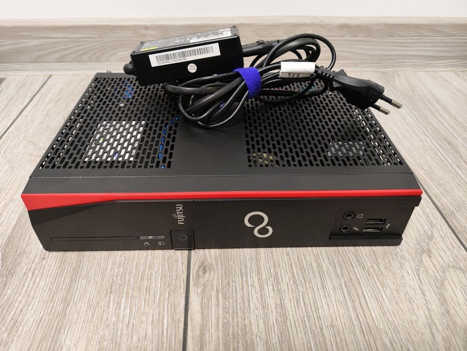 Mini server fanless TrueNAS 3 bay Fujitsu Futro S720